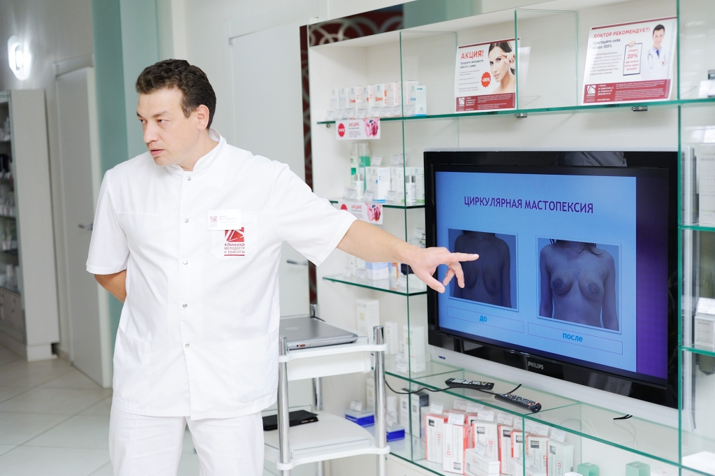 Ахметов Рустем Шарипзянович одробно рассказывает об пластической операции по увеличению и подтяжке женской груди.
